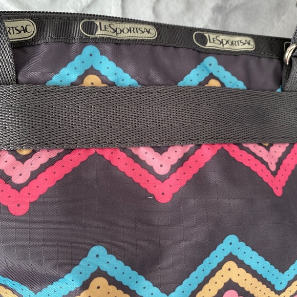 NWOT LeSportsac Classic Kylie crossbody - Picture 6 of 10